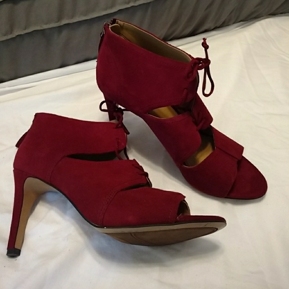Women's shoes